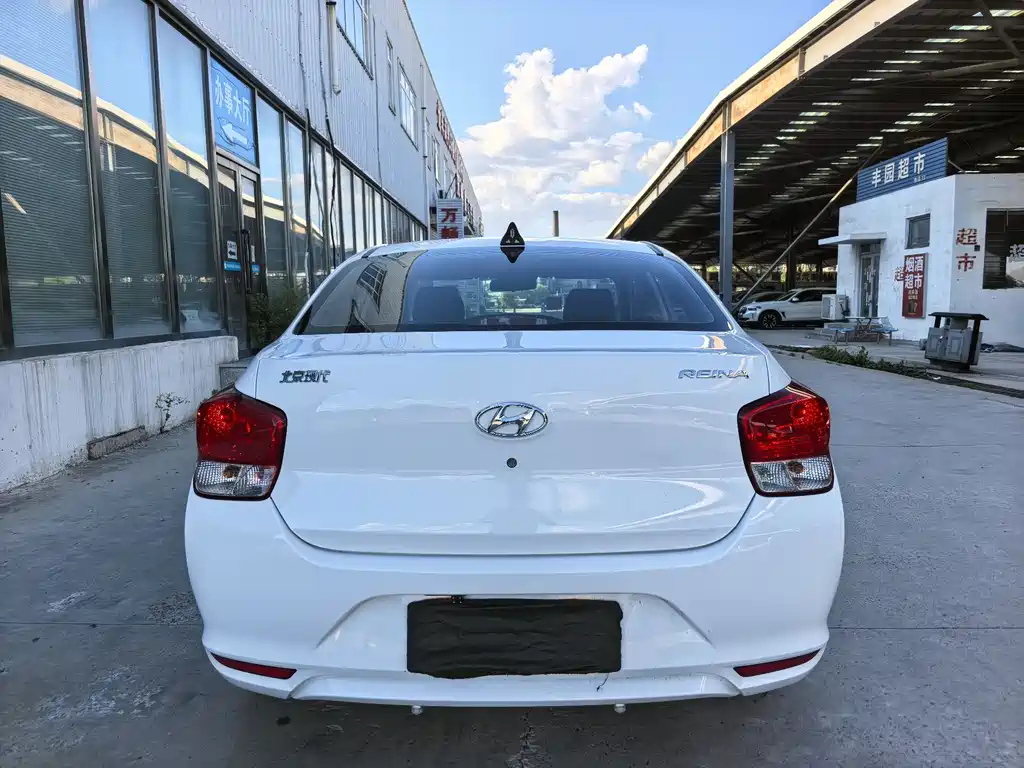 Hyundai Verna 2020 — фото 3