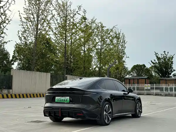 NIO ET5 2025