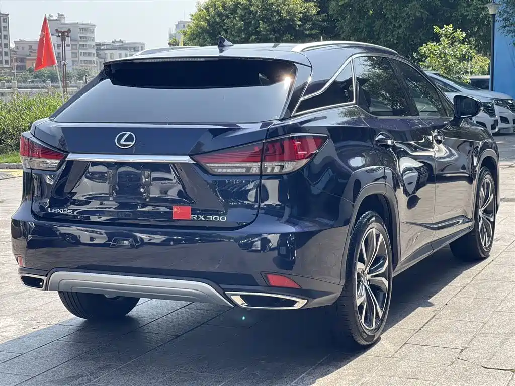 Lexus RX 2022