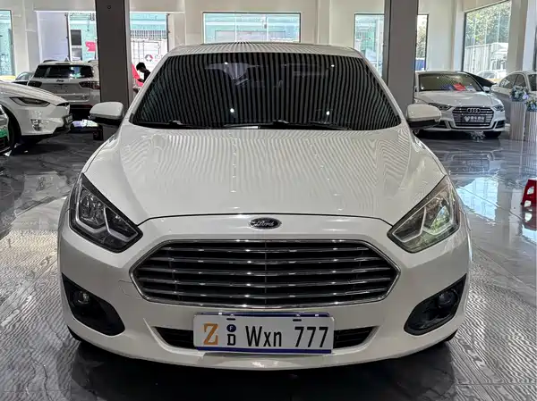 Ford Escort 2018