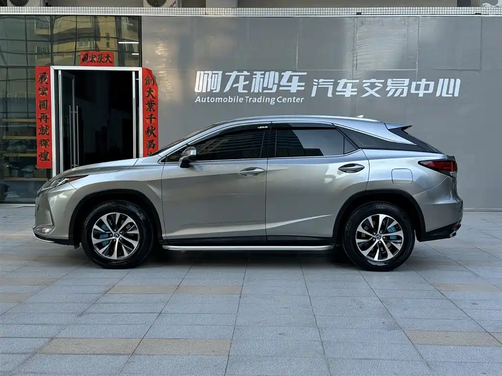 Lexus RX 2022 — фото 19