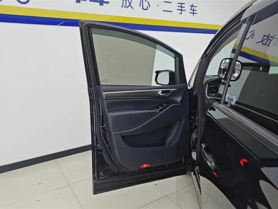 GAC Motor Trumpchi M8 2021 — фото 7