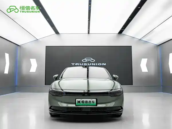 Zeekr 007 2025