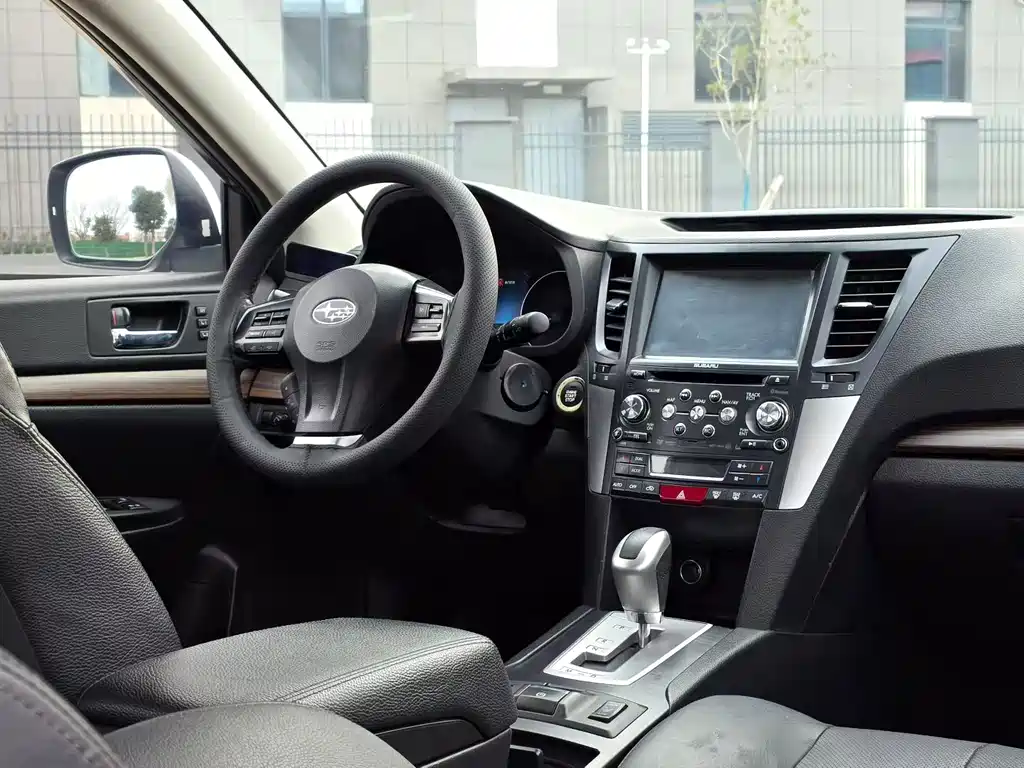 Subaru Outback 2014 — фото 9