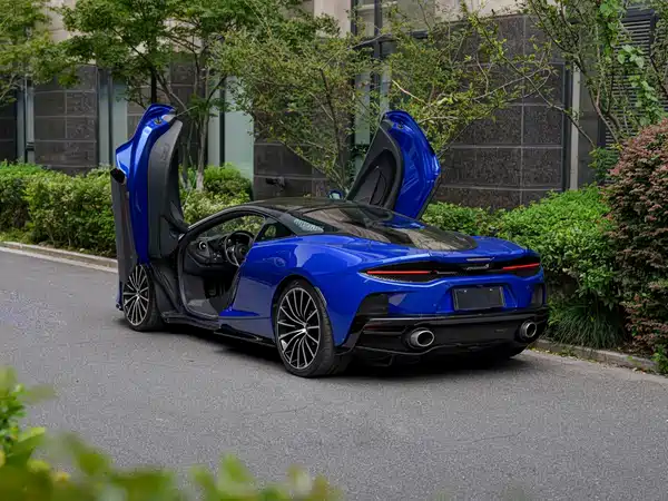 McLaren GT 2023