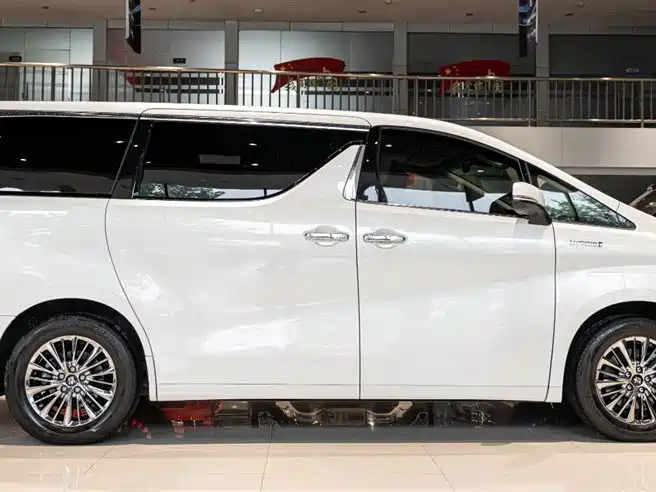 Toyota Vellfire 2023 — фото 4