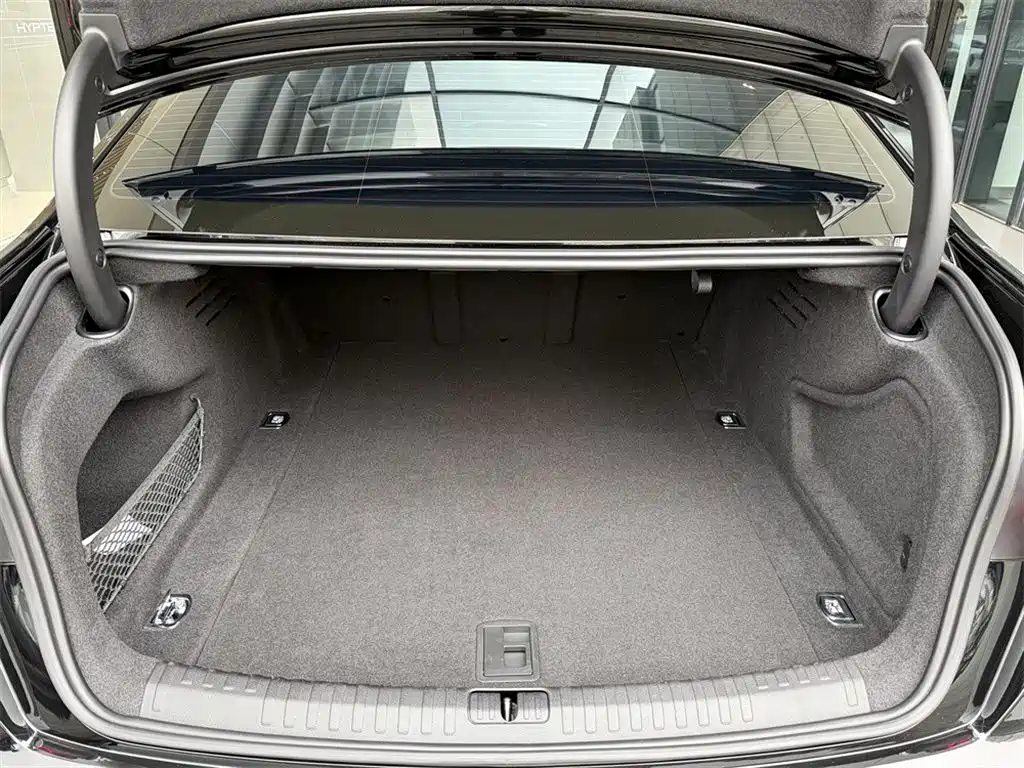 Audi A6L 2024 — фото 10