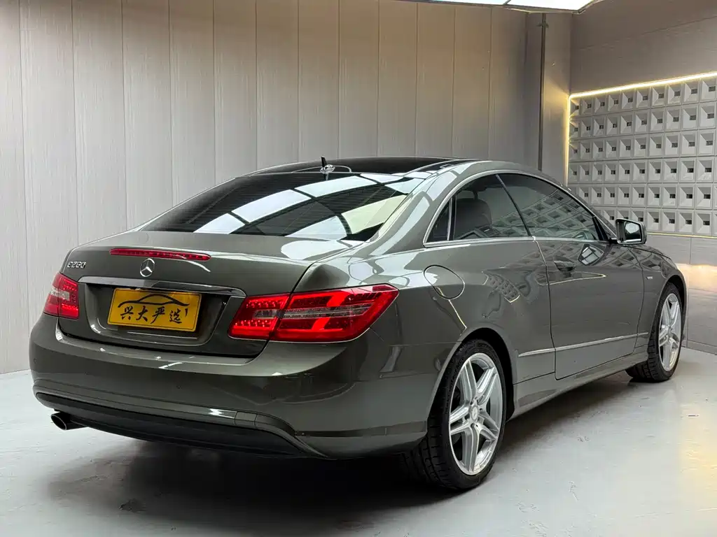 Mercedes-Benz E-Class 2013 — фото 19