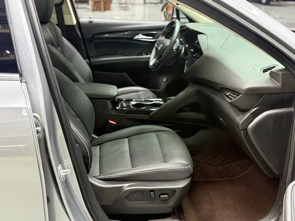 Buick Envision Plus 2023 — фото 9