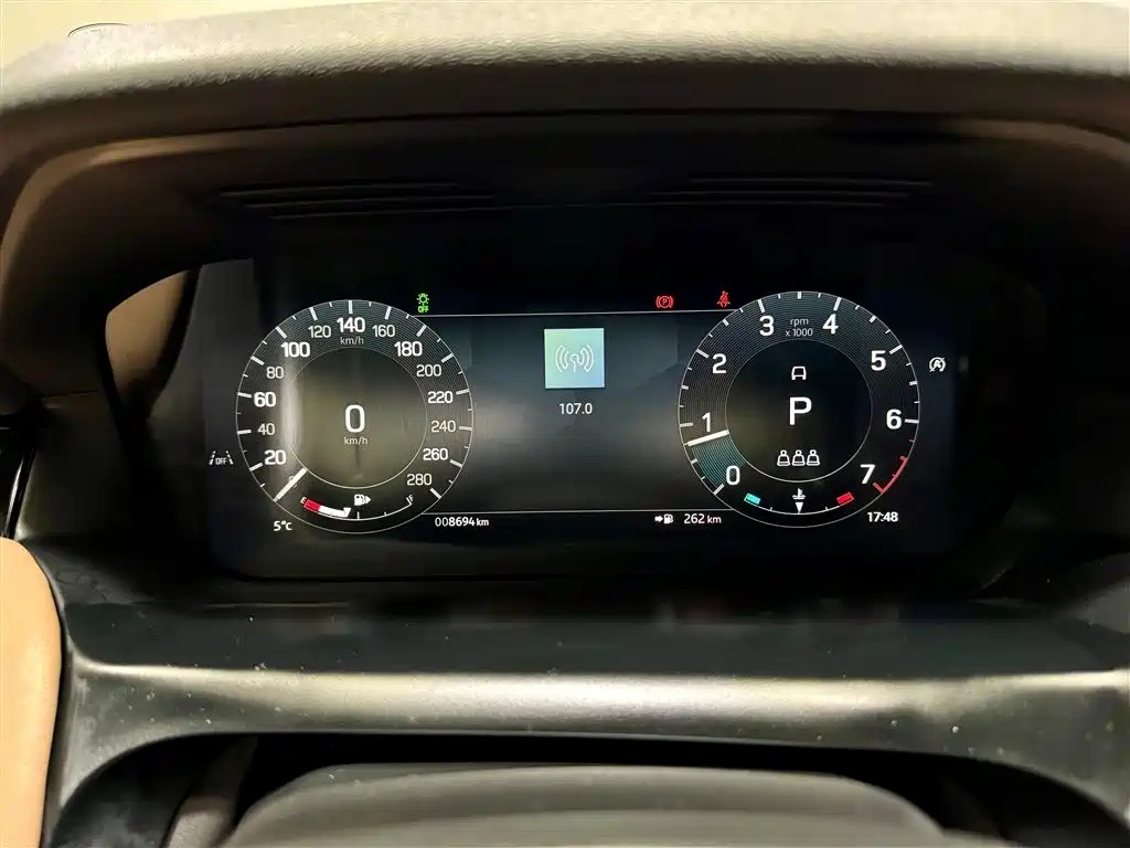 Land Rover Discovery Sport 2025 — фото 16