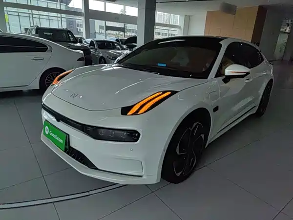 Zeekr 001 2022