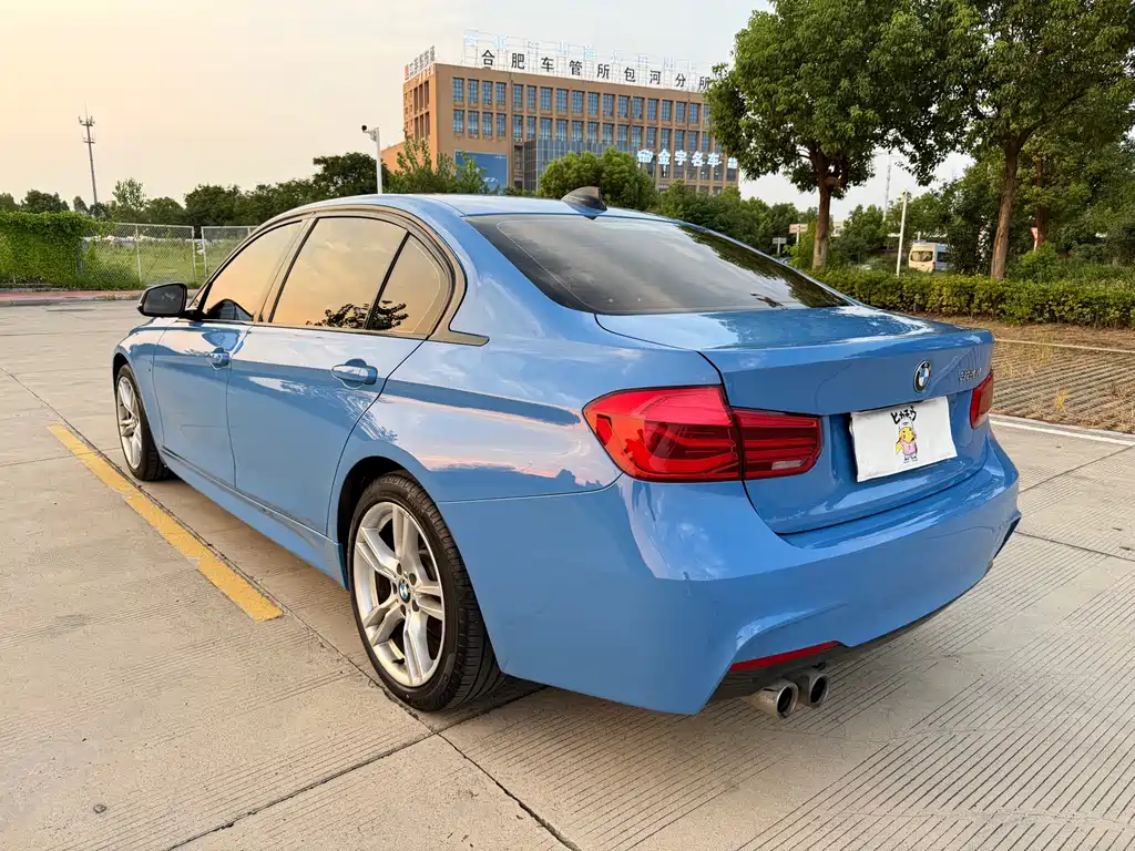 BMW 3 Series 2019 — фото 14