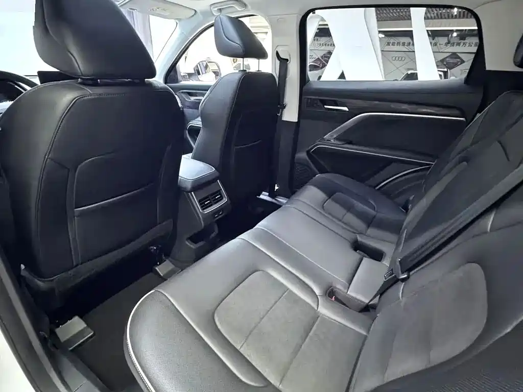 Haval H6 2023 — фото 13