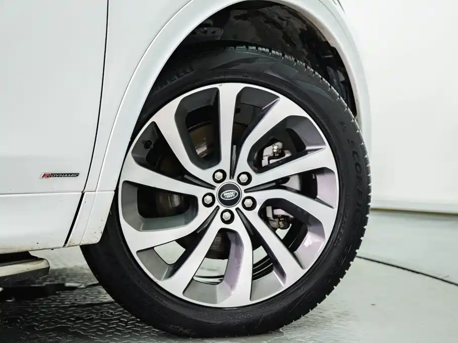 Land Rover Discovery Sport 2022 — фото 18
