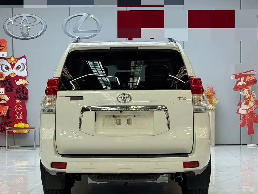 Toyota Prado 2013 — фото 7