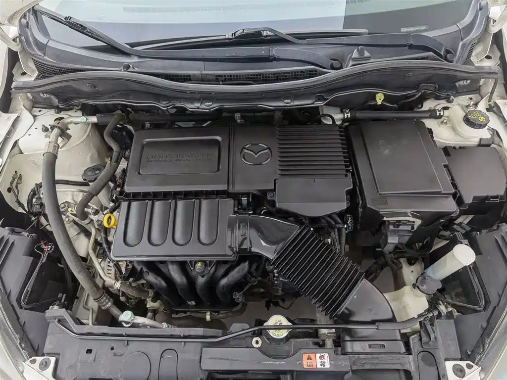 Mazda 2 2015