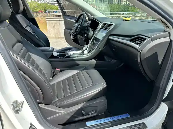 Ford Mondeo 2013