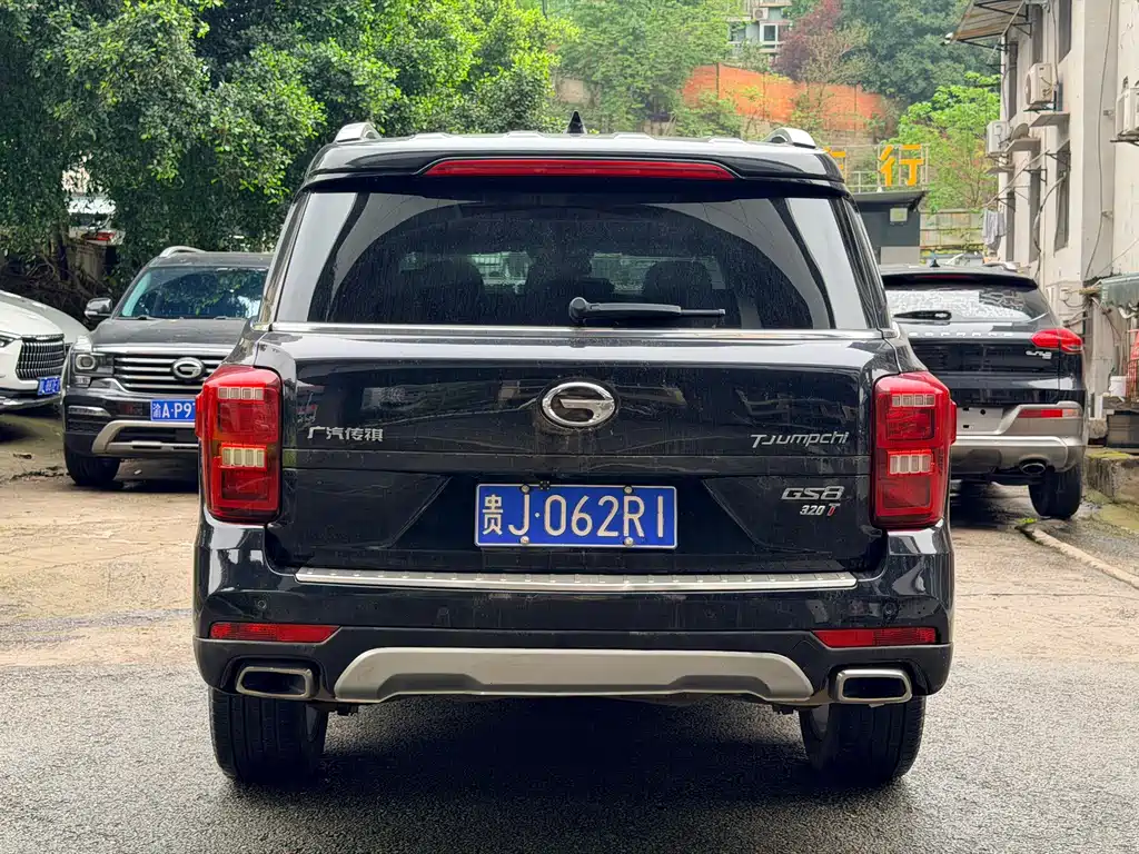 GAC Trumpchi GS8 2017 — фото 10