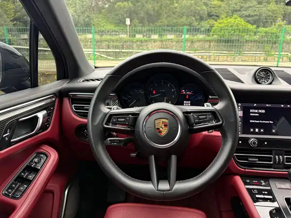 Porsche Macan 2023