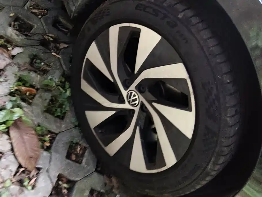 Volkswagen Passat 2025