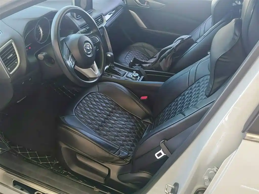 Mazda CX-4 2016 — фото 15