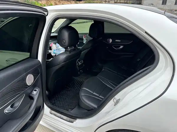 Mercedes-Benz C-Class 2021