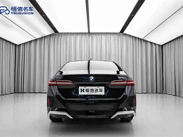 BMW 5 Series 2025