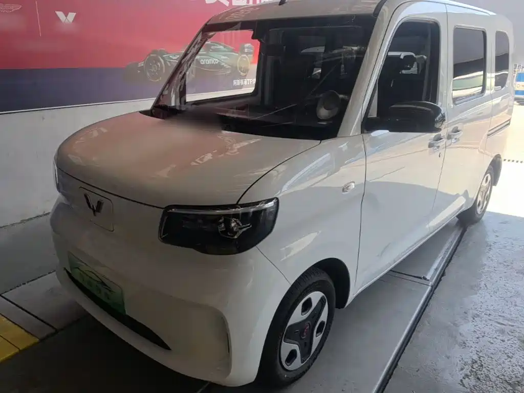 Wuling Zhiguang New Energy 2025 — фото 1
