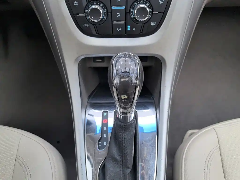 Buick Excelle GT 2014 — фото 13