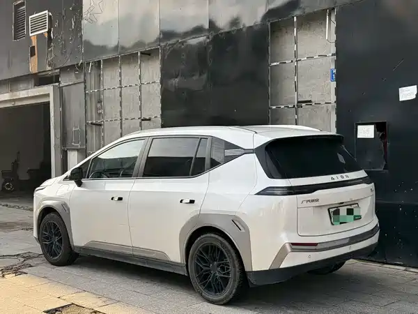 Aion Y 2023
