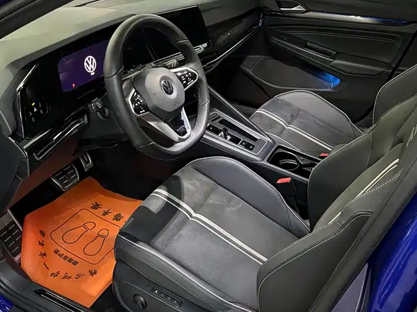 Volkswagen Golf 2021
