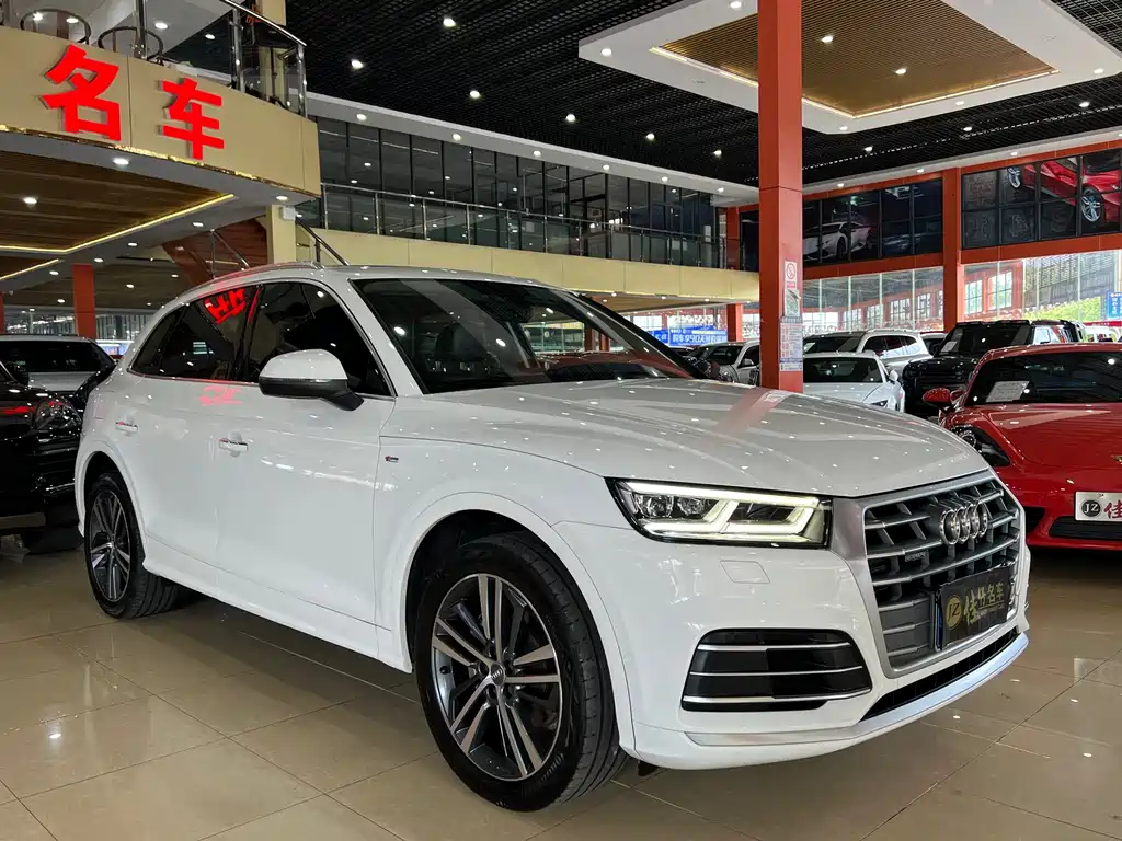 Audi Q5L 2020 — фото 3