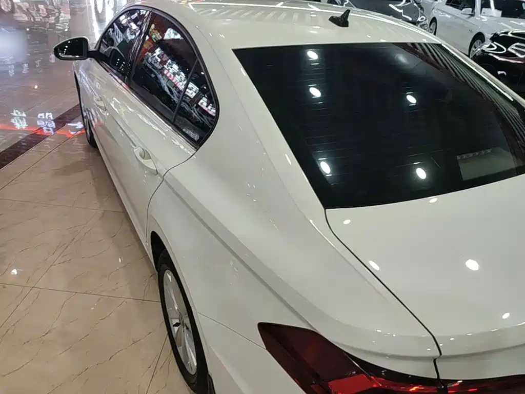 Volkswagen Bora 2021