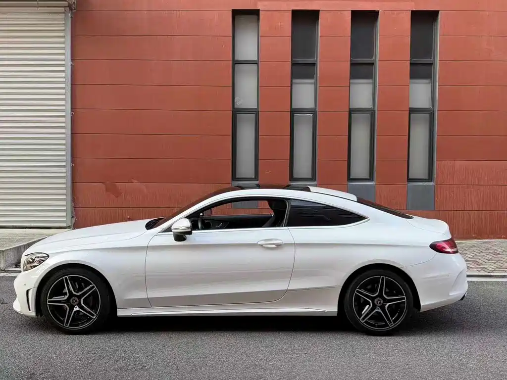 Mercedes-Benz C-Class 2018 — фото 16