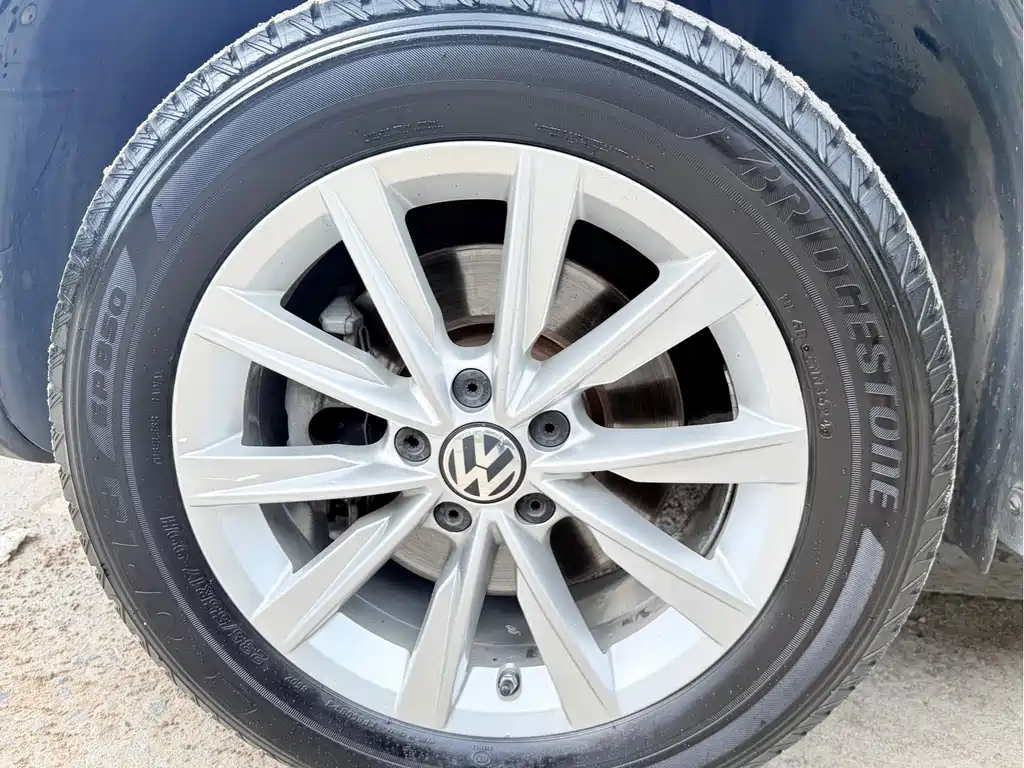Volkswagen Tiguan 2013 — фото 22