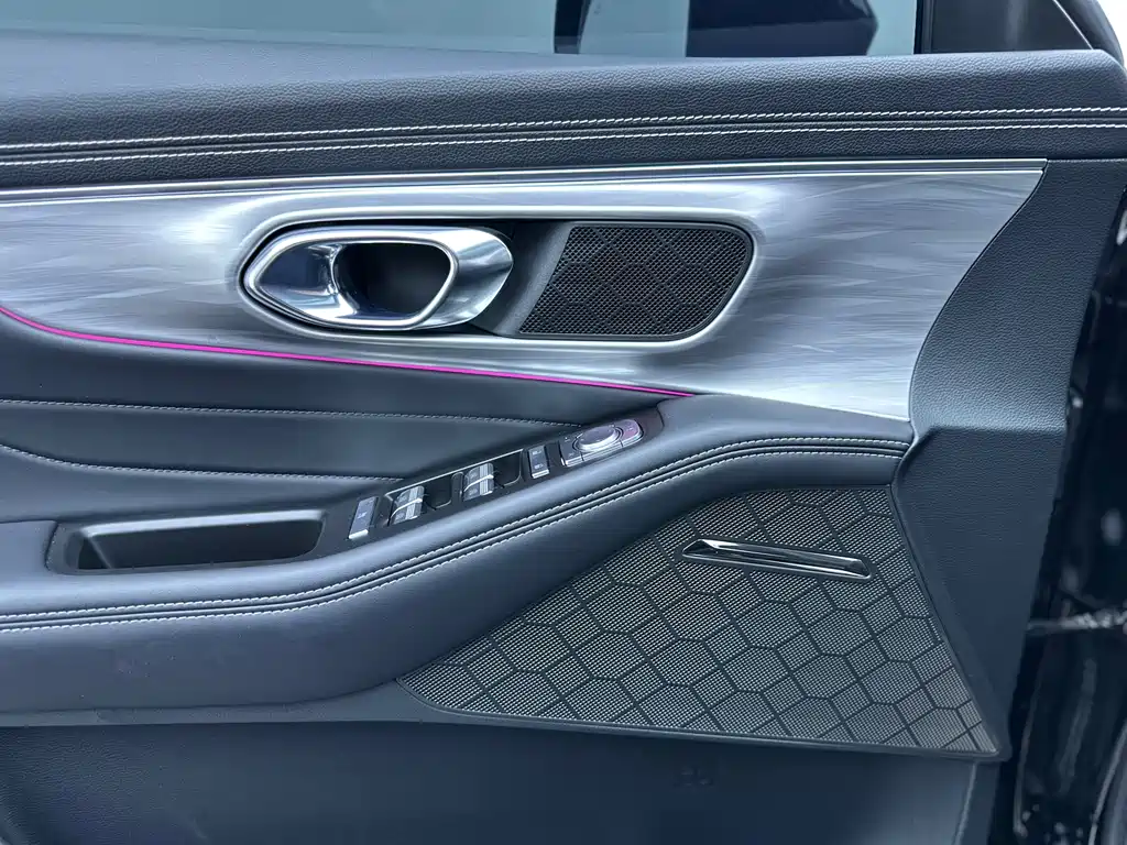 GAC Motor Trumpchi GS8 2025 — фото 13