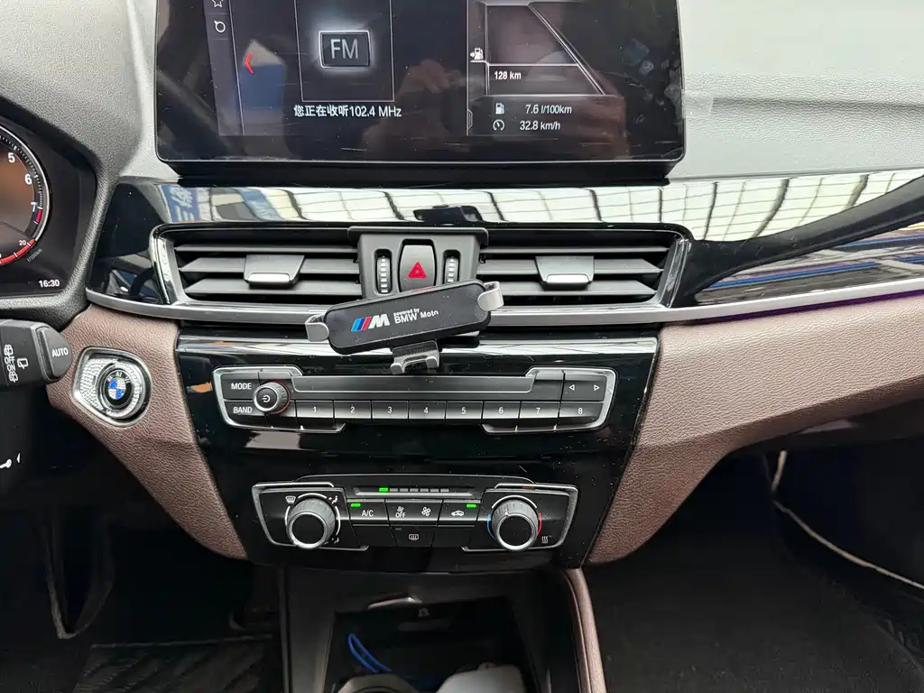 BMW X1 2022 — фото 16