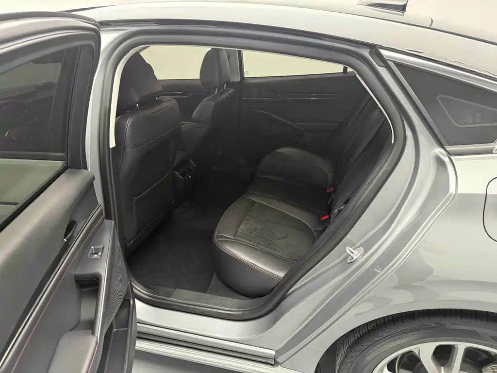 Ford Mondeo 2024 — фото 15