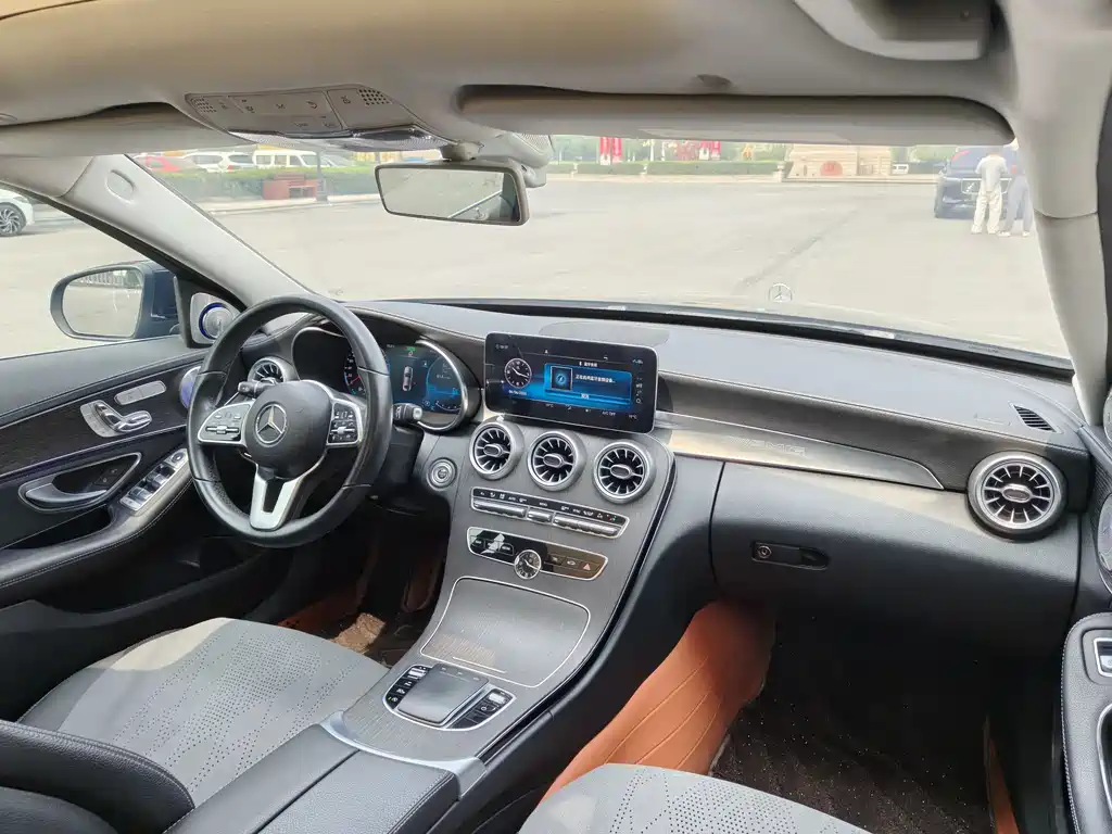 Mercedes-Benz C-Class 2019 — фото 17