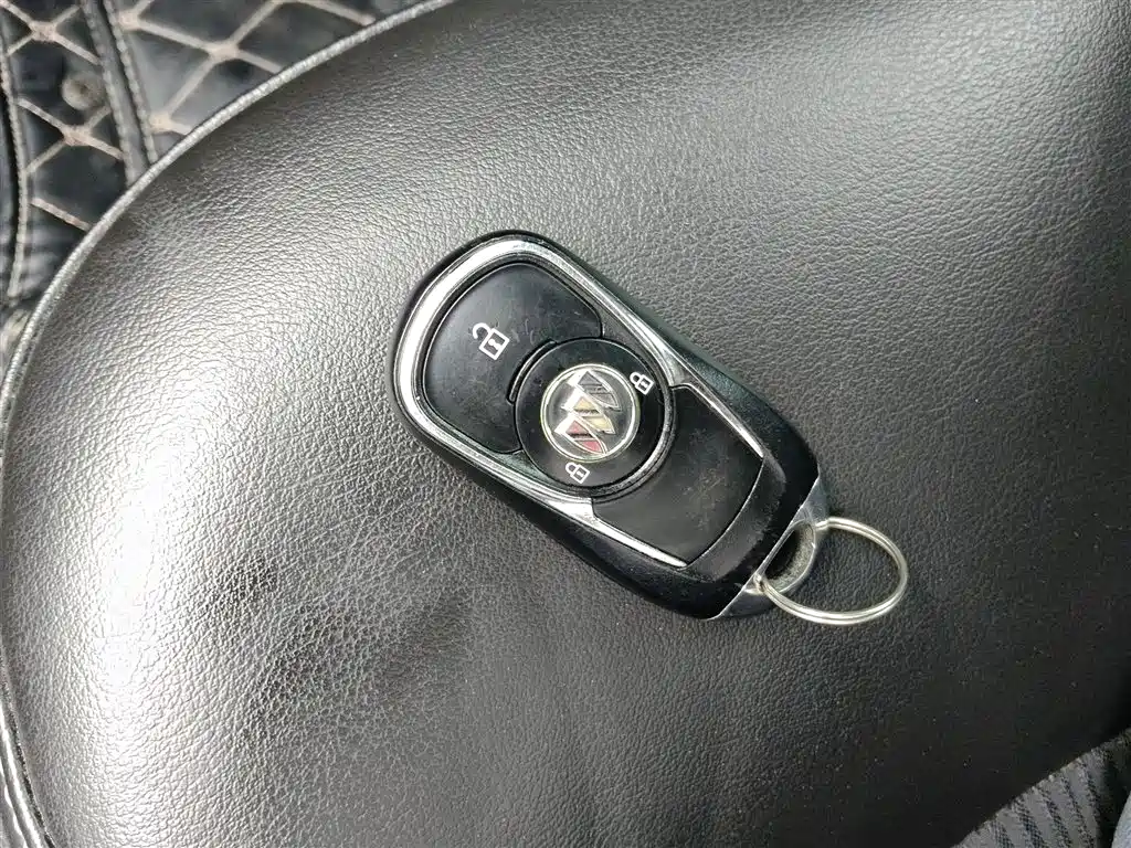 Buick Envision Plus 2021 — фото 9