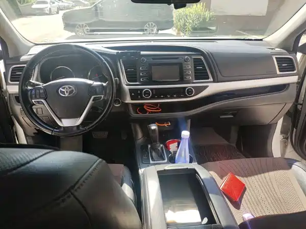 Toyota Highlander 2015