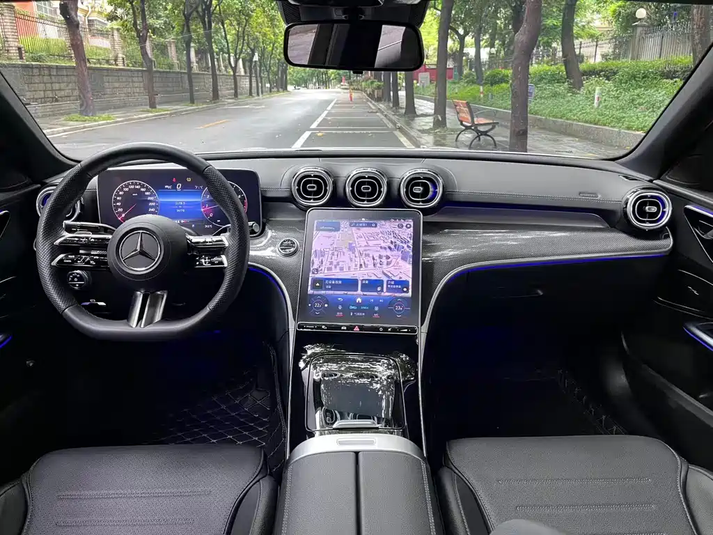 Mercedes-Benz C-Class 2023 — фото 11