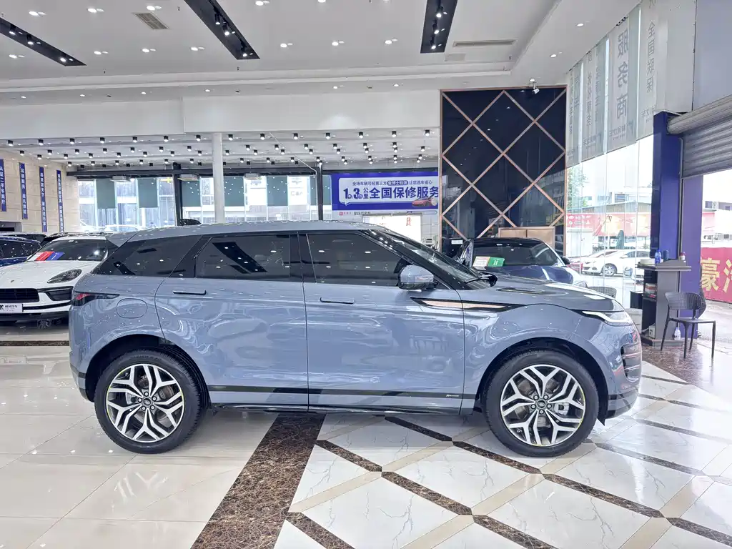Land Rover Range Rover Evoque 2021 — фото 16