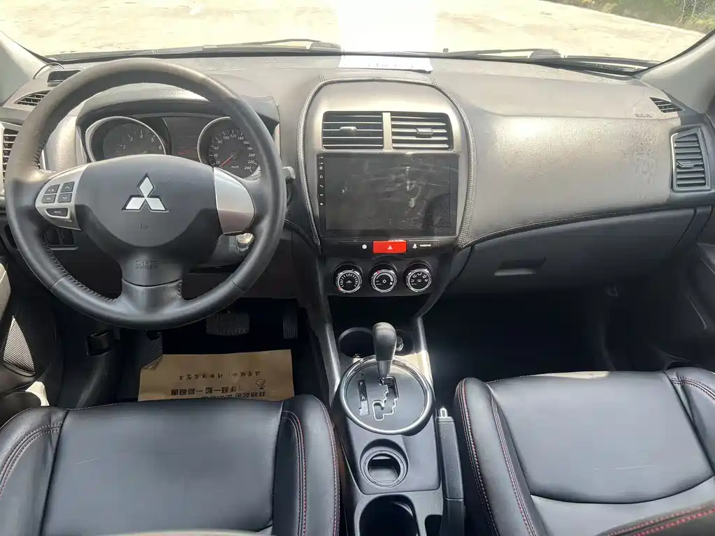 Mitsubishi ASX 2015 — фото 11