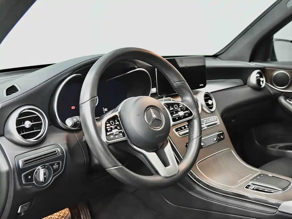 Mercedes-Benz GLC 2021 — фото 23