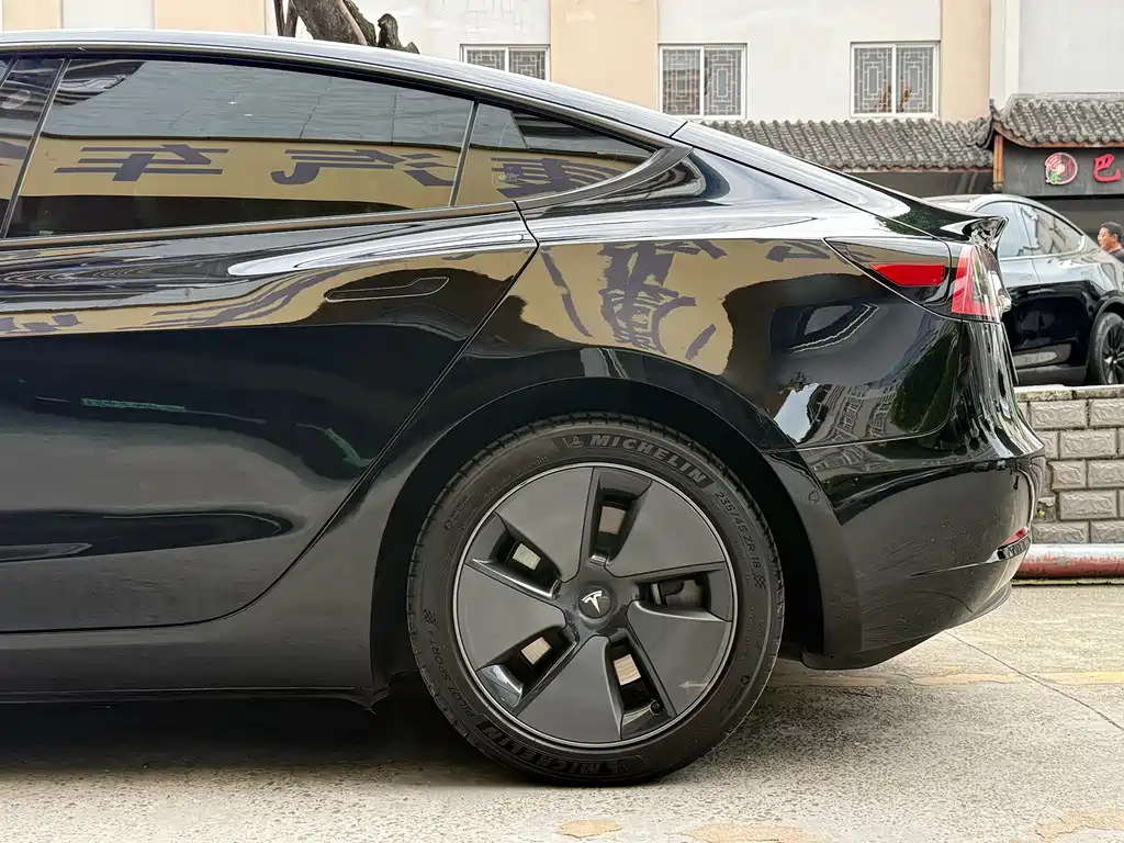 Tesla Model 3 2022 — фото 5