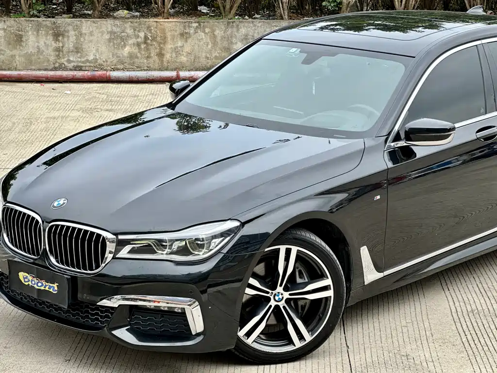 BMW 7 Series 2018 — фото 7