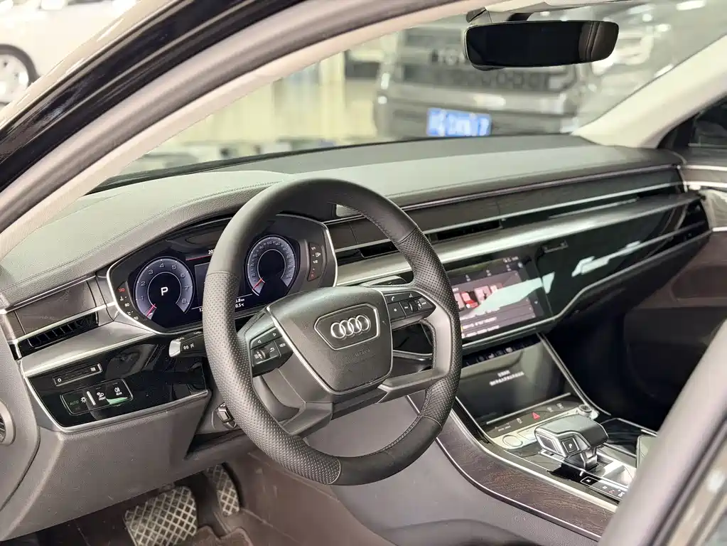 Audi A8 2020 — фото 9