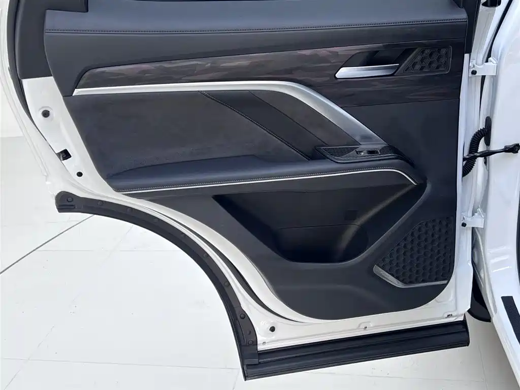 Haval H6 2023 — фото 18