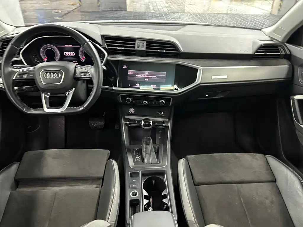 Audi Q3 2022 — фото 13
